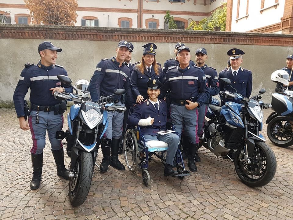 Bruno, il giovane poliziotto con una gamba amputata: grazie all’amore continuerà a fare l’investigatore