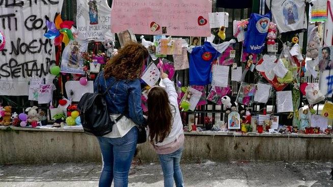 Noemi, la bimba ferita dalla camorra a Napoli è fuori pericolo