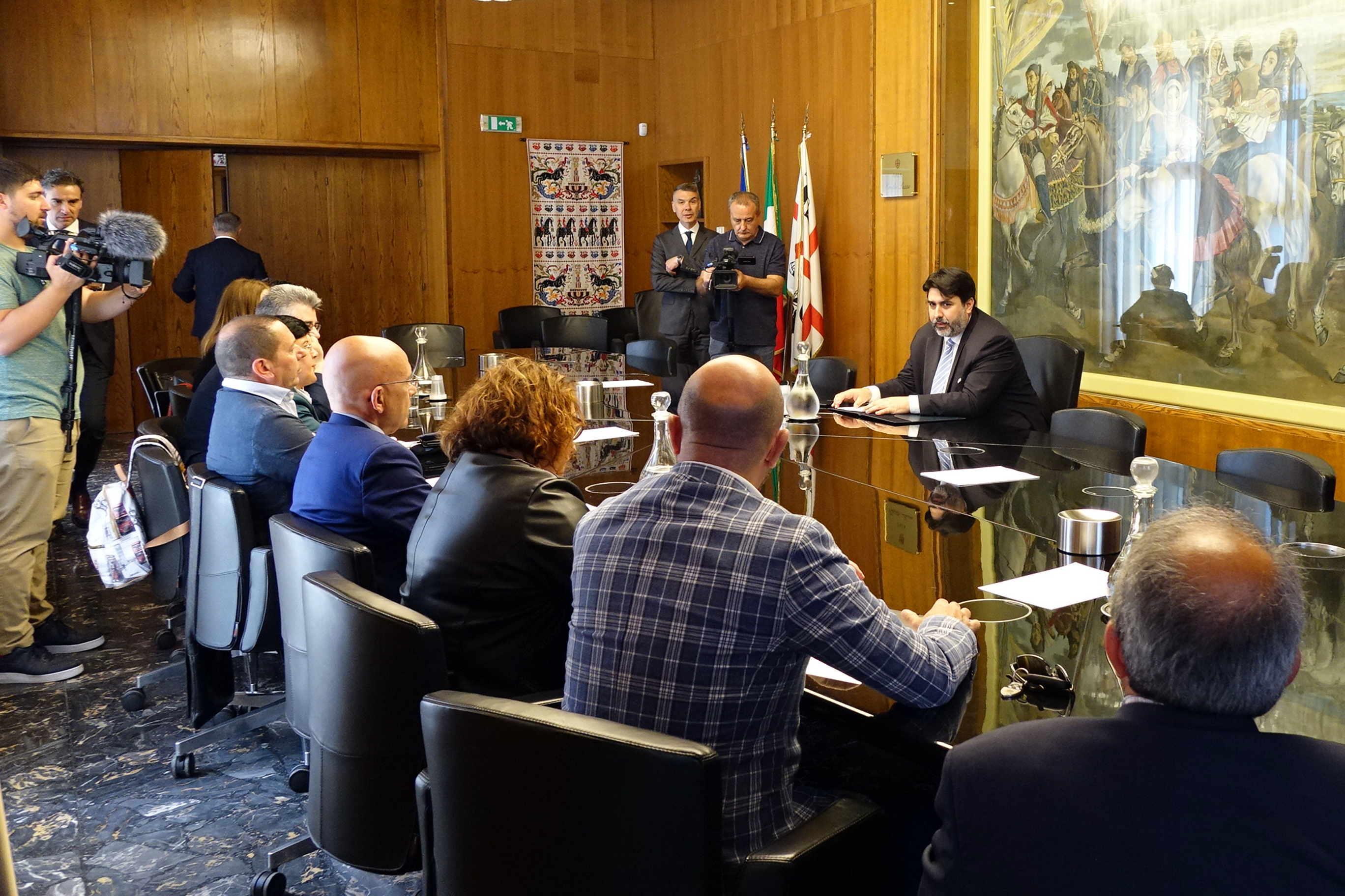 Solinas incontra i sindacati: “Affronteremo subito le emergenze insieme”