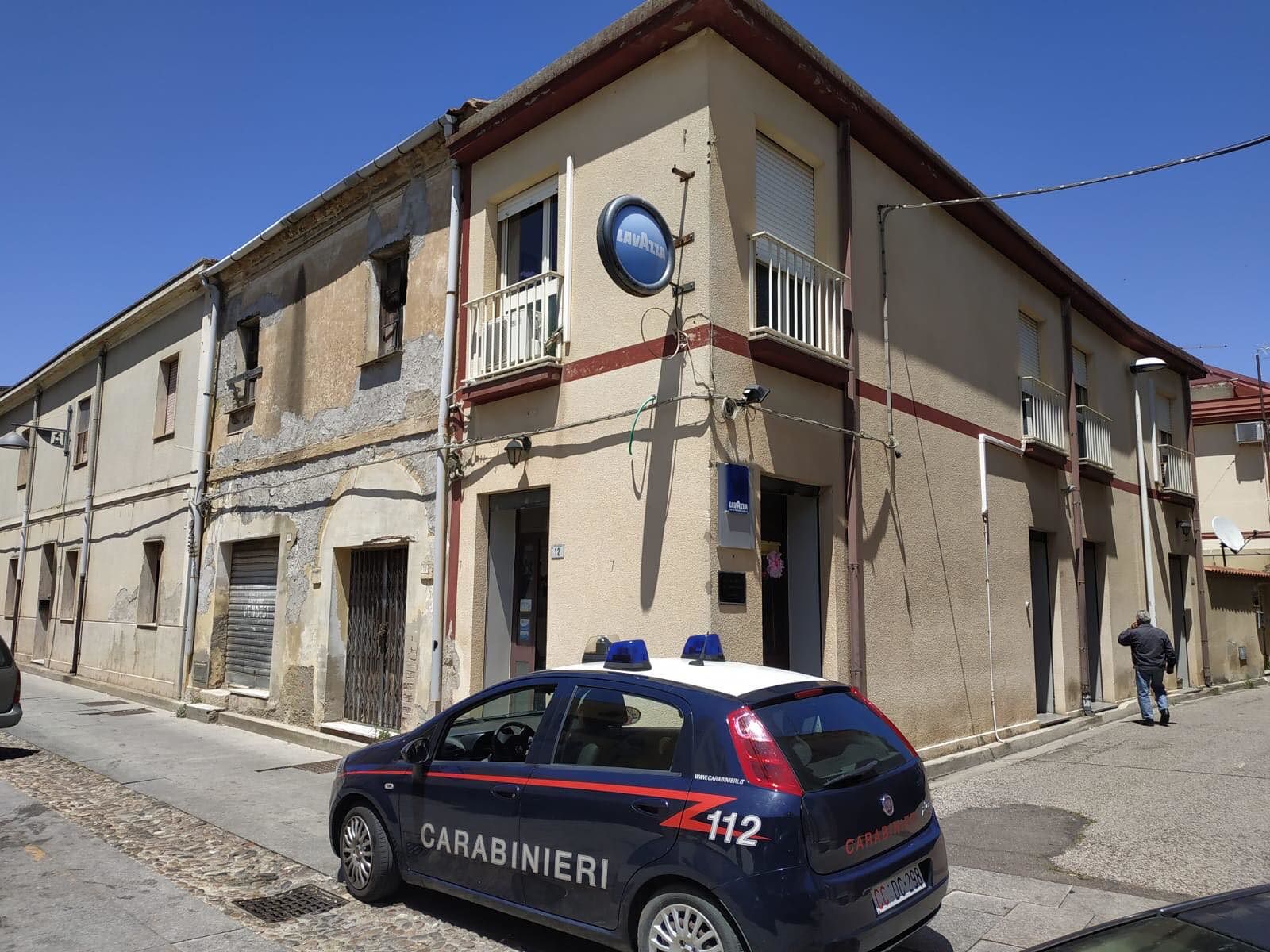 Evade dai domiciliari e minaccia l’ex di morte: arrestato 45enne a San Gavino