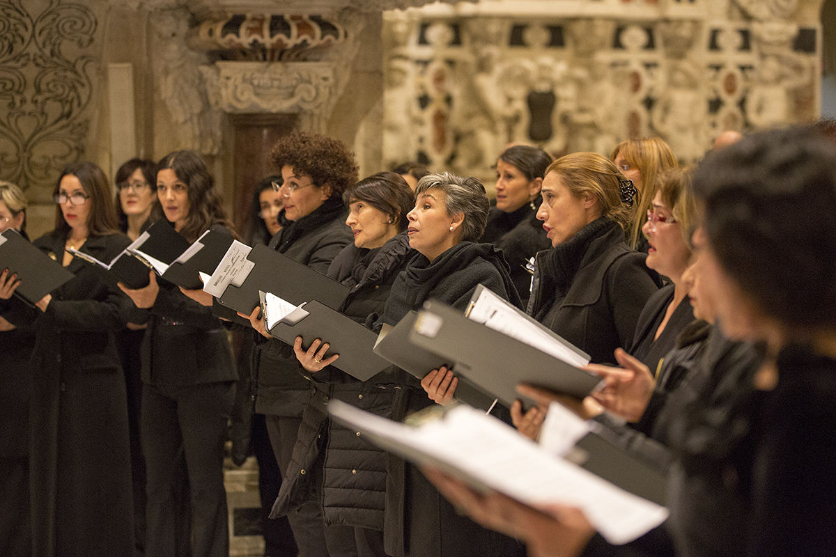 Cagliari, il Coro del Teatro Lirico in un affascinante spettacolo multimediale