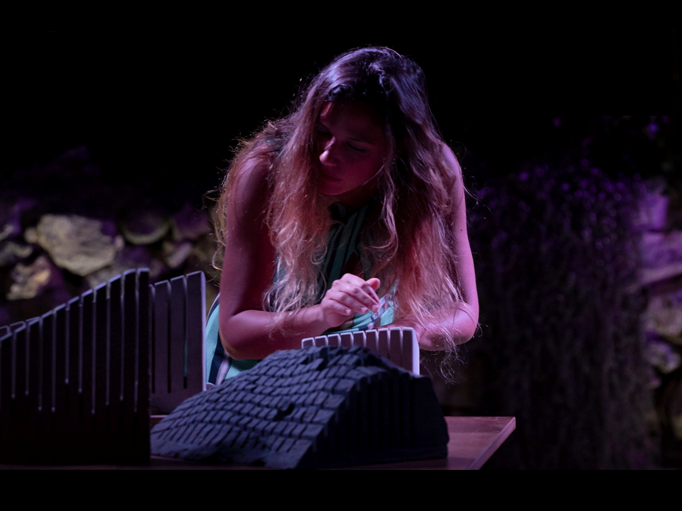 La voce delle pietre sonore e Maria Sciola incantano il pubblico nello scenario della Pietra Pintà