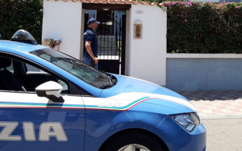 Cagliari, per tre anni minaccia di morte e picchia la compagna: 35enne brasiliano arrestato