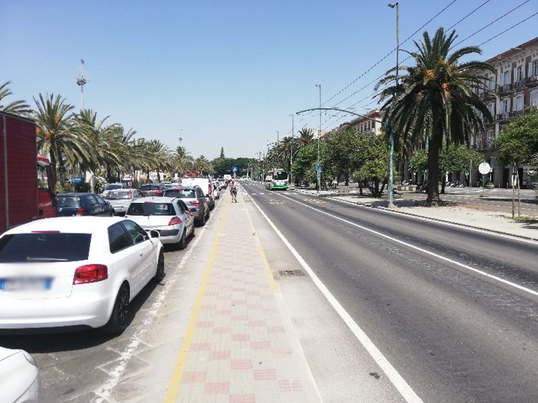 Cagliari, tra sport e Sardegna Pride via Roma senz’auto: tutti in coda sotto il sole