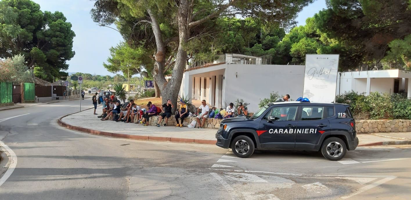 Sbarchi anche a Sant’Antioco, altri 13 algerini fermati dai carabinieri