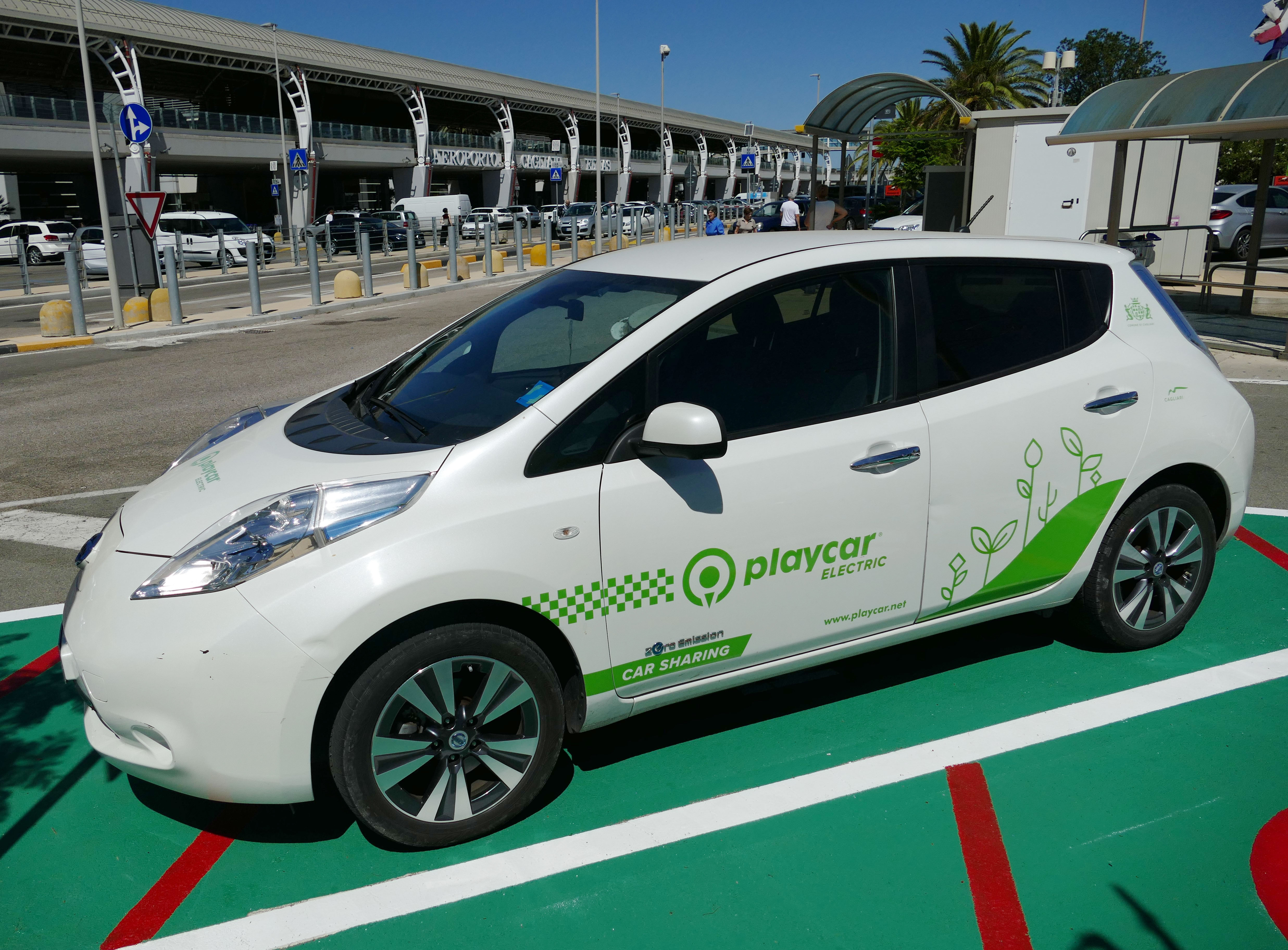 All’aeroporto di Cagliari arriva il car sharing