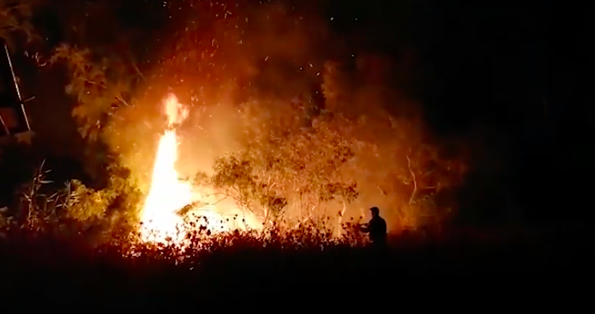 Brucia nella notte l’hinterland cagliaritano: paura a Dolianova, Ussana, Assemini e Serdiana