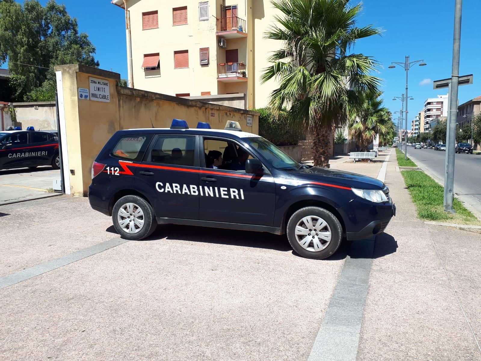 Lite in famiglia a Nuxis, senegalese minaccia i carabinieri con un bastone di ferro: arrestato