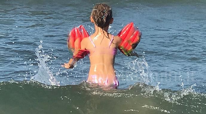 Cagliari, “ha scattato foto a una bambina”: 60enne rischia il linciaggio al Poetto