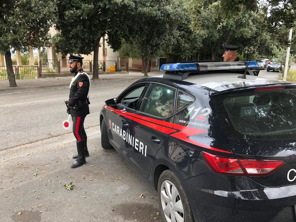 Carbonia, ottiene il permesso per andare in Tribunale e va a fare la spesa: arrestato per evasione