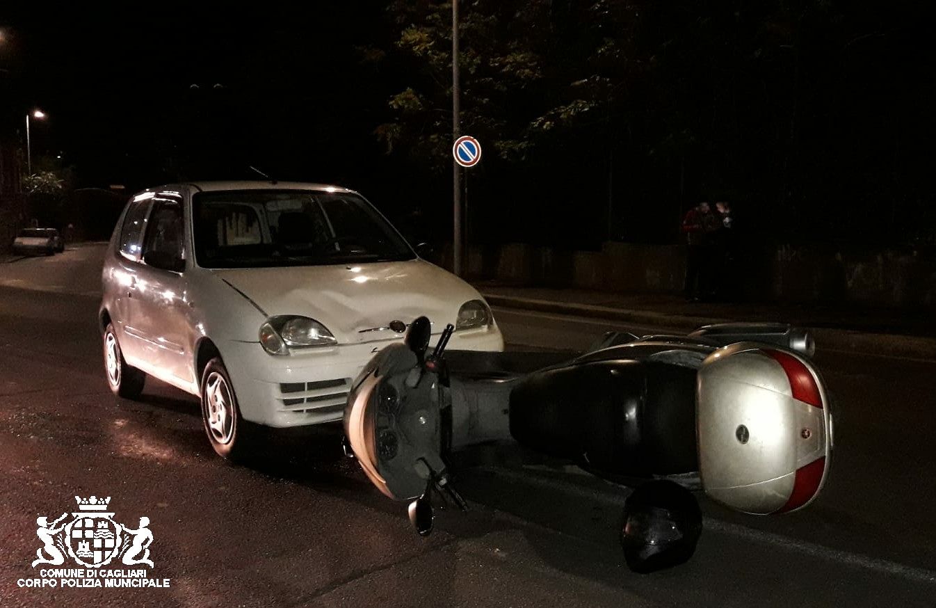 Cagliari, scontro tra un’auto e una moto in viale San Vincenzo: ferito un 54enne selargino