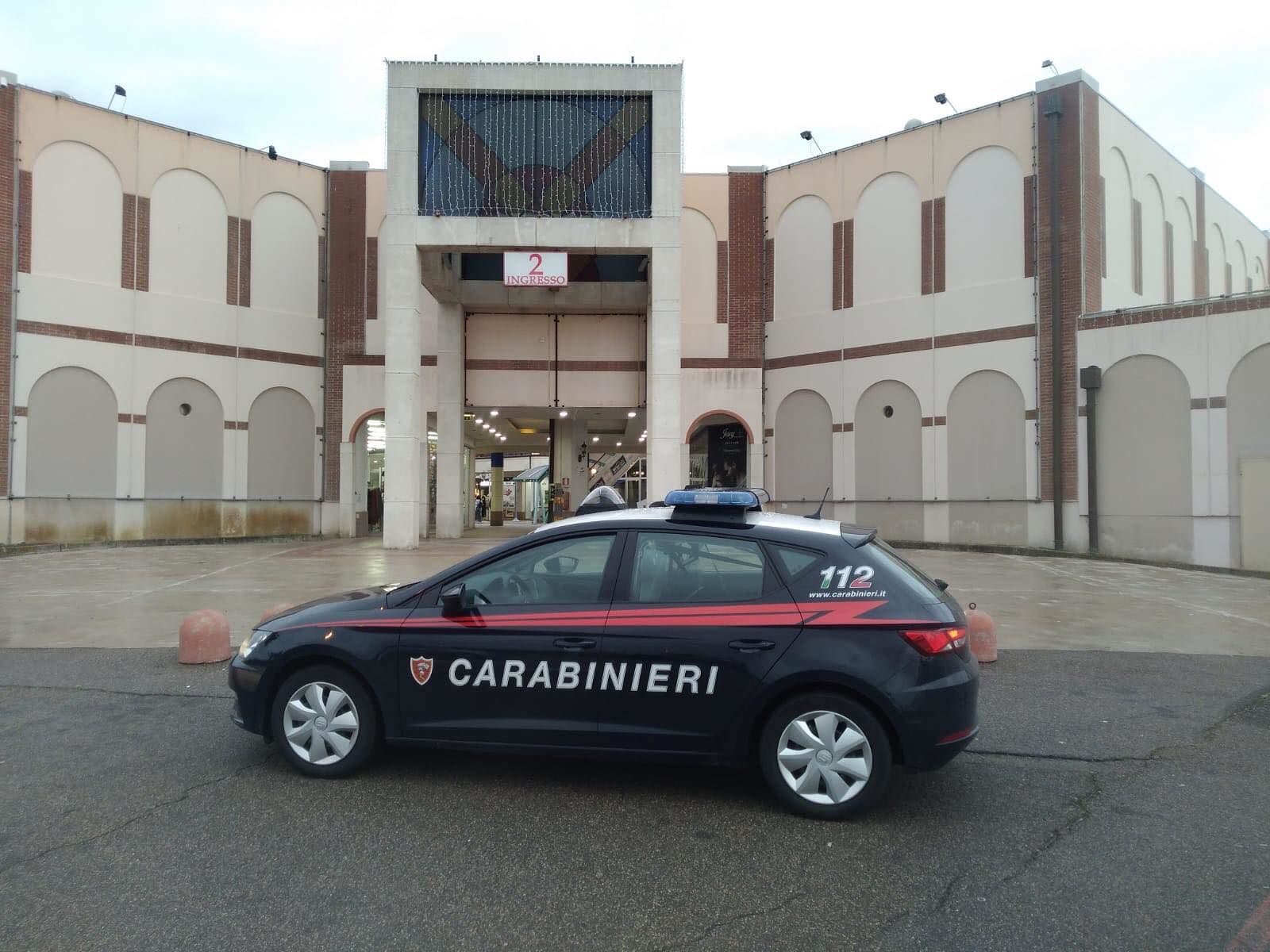 Sestu, rapina nei parcheggi della Corte del Sole: derubate due dipendenti