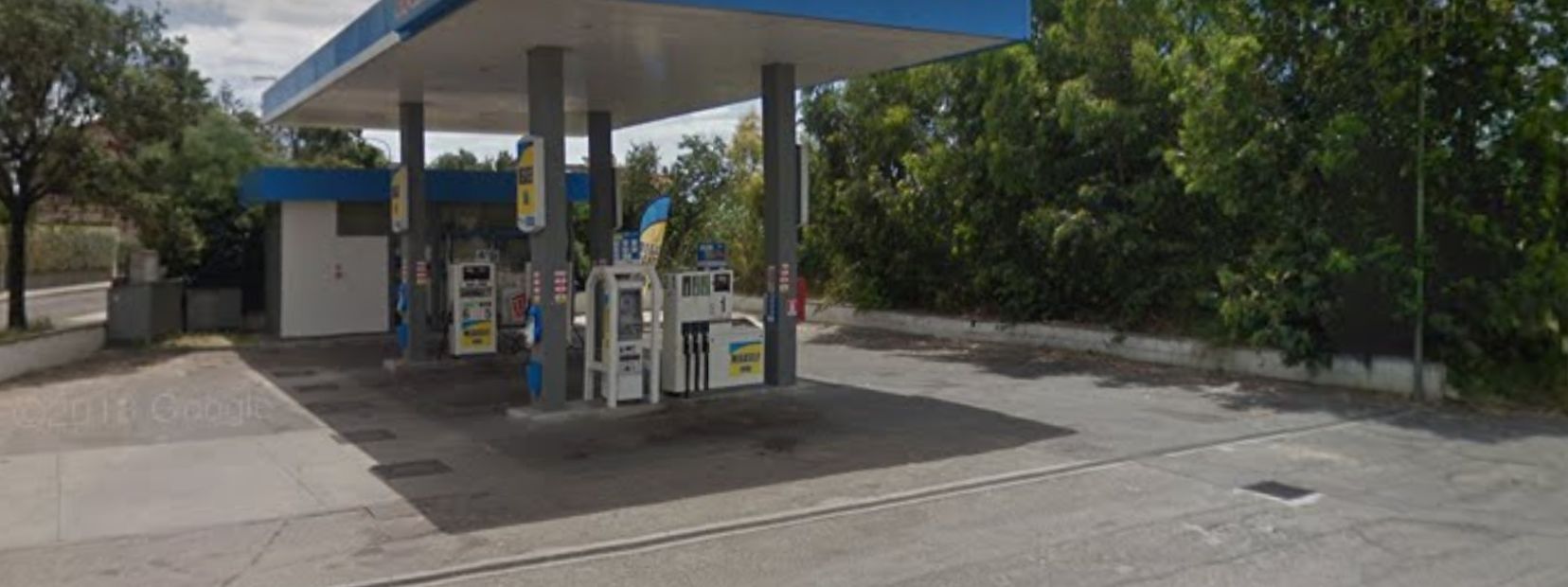 Terrore a Selargius, ragazza rapinata nella notte al distributore di benzina