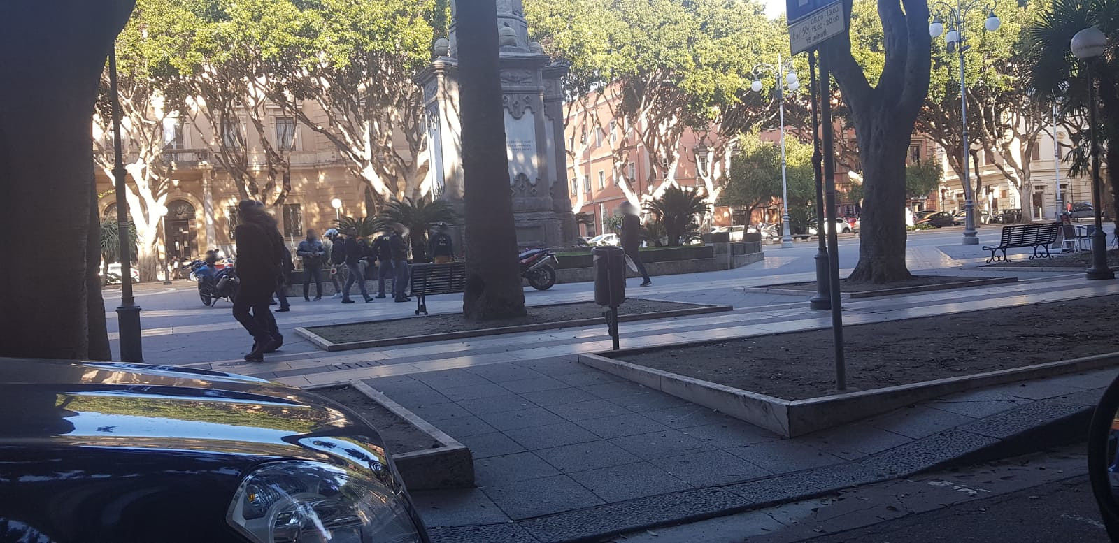 Cagliari, quattro spacciatori arrestati dalla polizia in piazza del Carmine