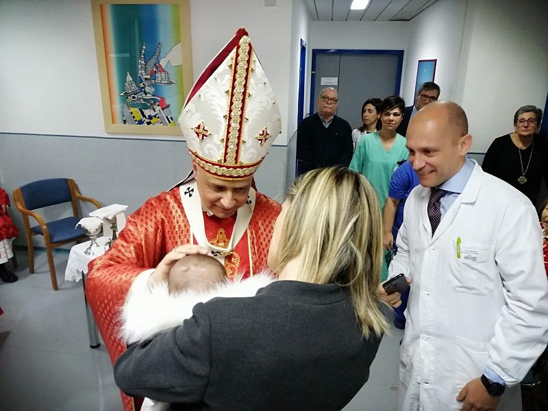 Atresia delle coane nasali, a Sassari due casi rari: operate con successo due neonate