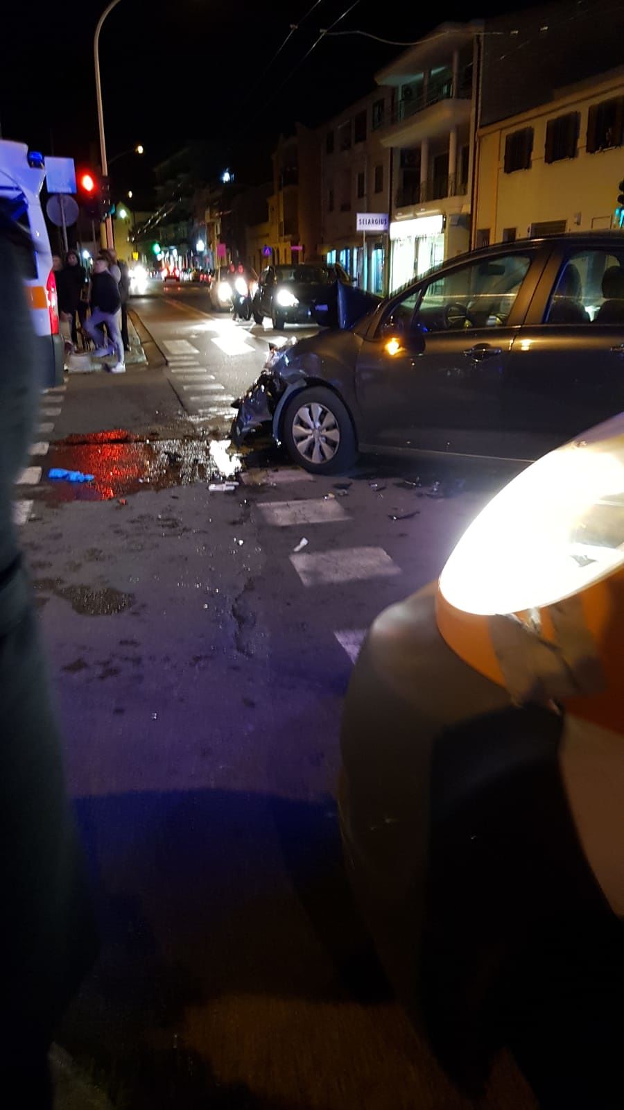 Scontro auto-moto al confine tra Selargius e Quartucciu, un ferito e traffico nel caos
