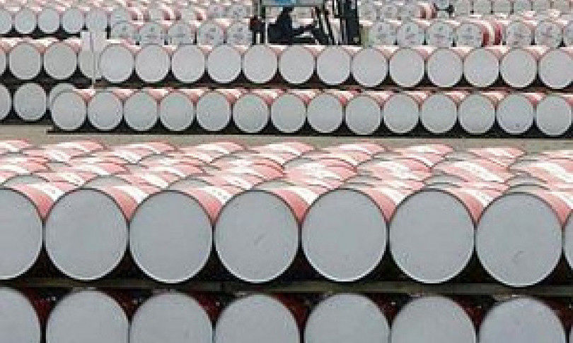 Mercati, affonda il prezzo del petrolio: giù del 28%