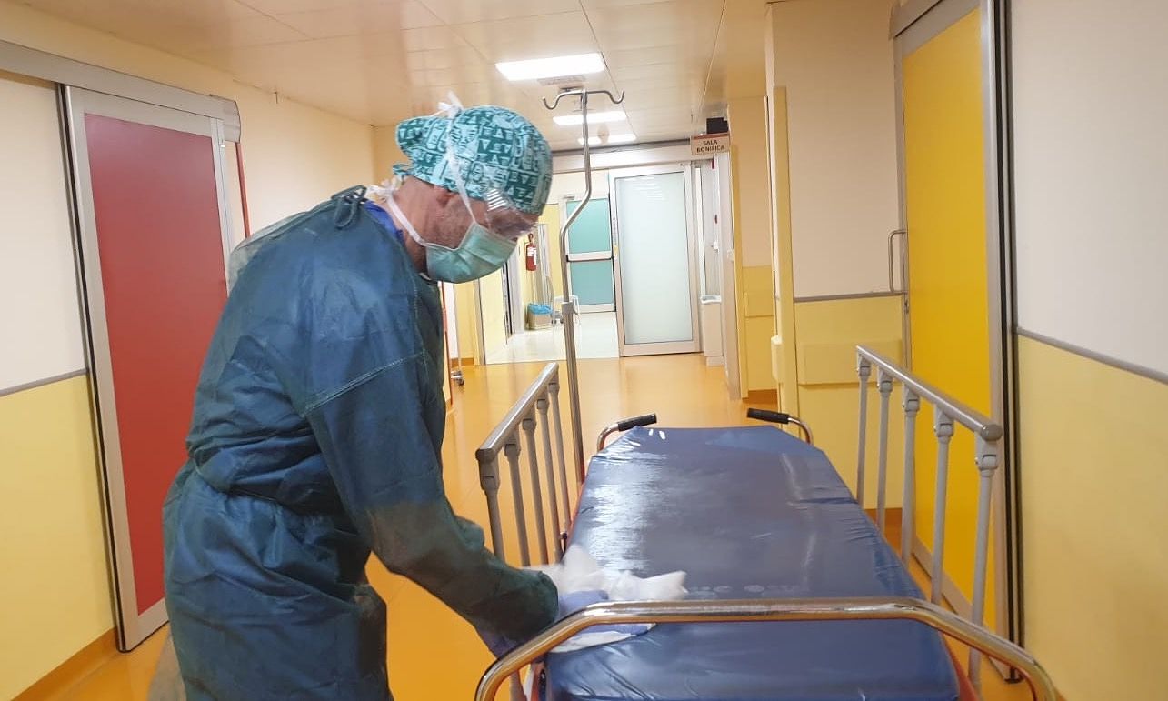 Cagliari, un positivo al Policlinico: “Niente panico, tutti i pazienti e i medici negativi”