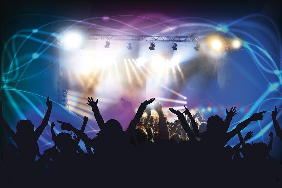 Cagliari e Coronavirus, stop a pub, scuole di ballo, sale giochi e discoteche: “In bar e ristoranti un metro di distanza”