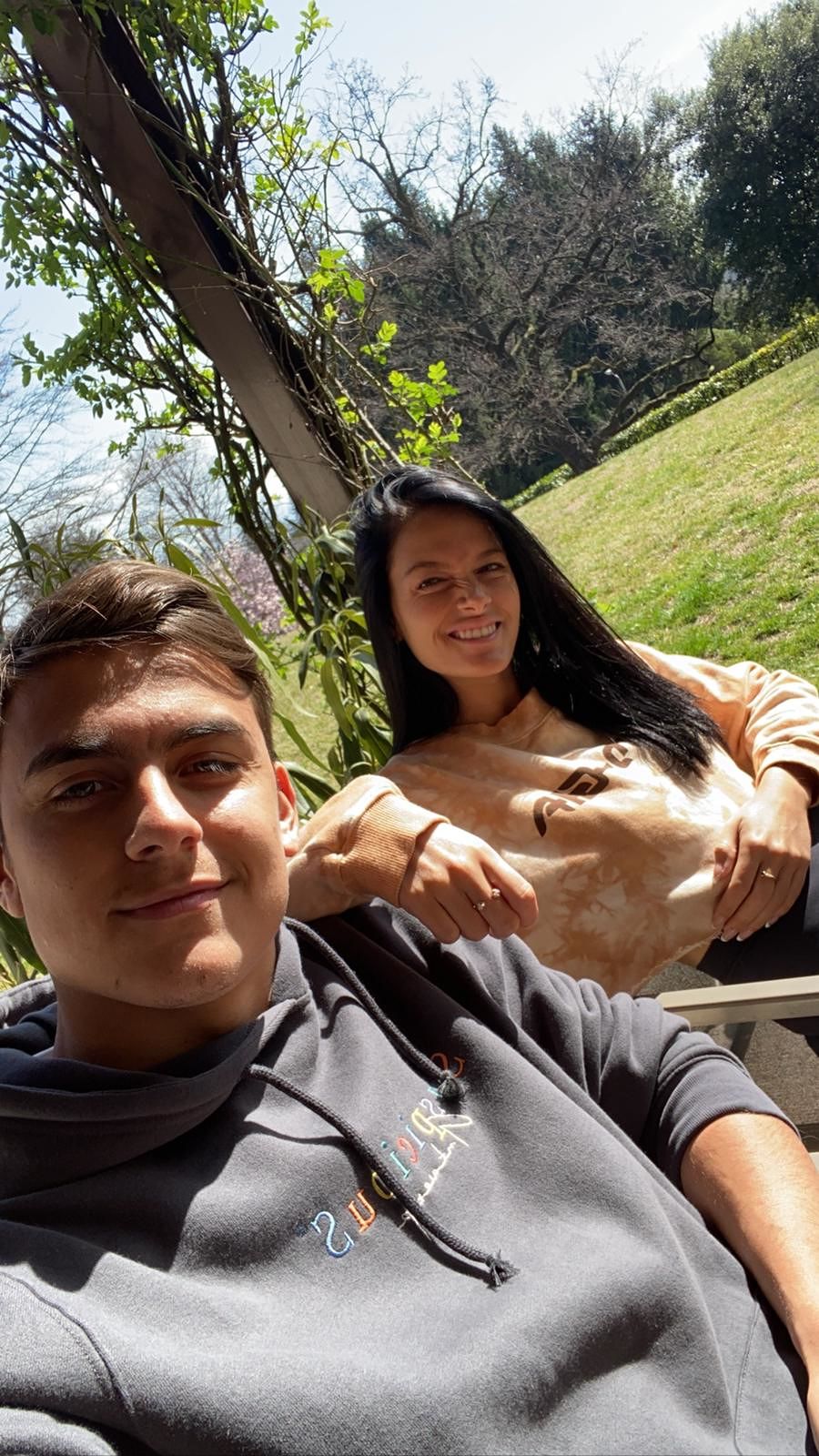 Coronavirus, positivi anche Dybala e la sua fidanzata: “Ma stiamo benissimo”.