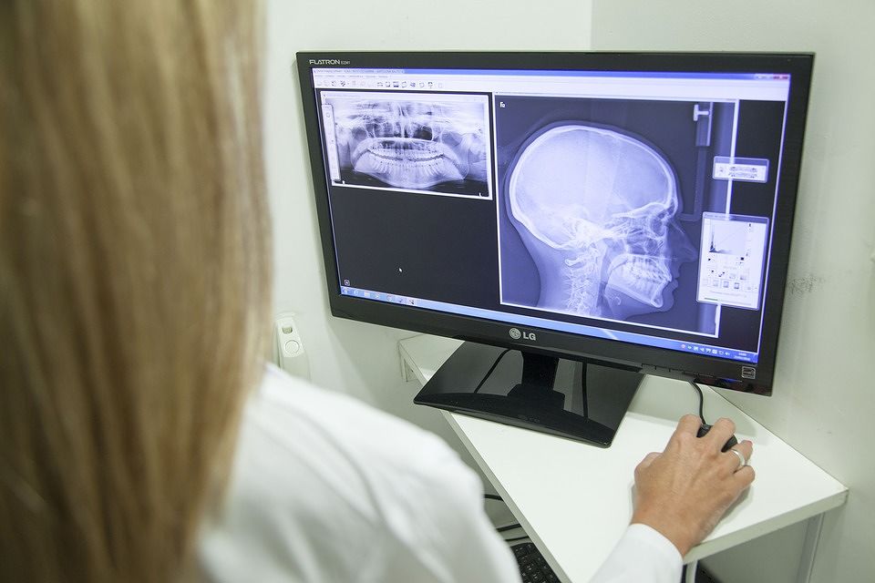 “Io, infermiera sarda in una zona rossa del Coronavirus: perché non bloccano i voli per l’Isola?”