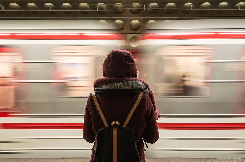 Coronavirus, “assalto” ai treni nella notte a Milano: in centinaia in fuga dalla nuova “zona rossa”