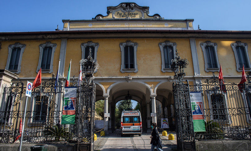 Covid-19, perquisizioni al Pio Albergo Trivulzio: il direttore indagato per epidemia e omicidio colposo