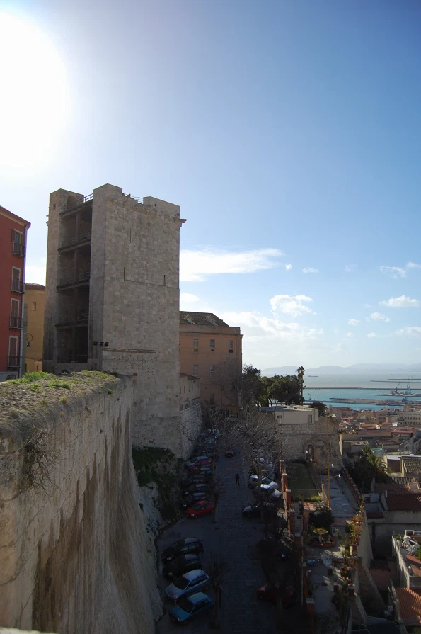 Cagliari, il progetto del parcheggio interrato sotto le mura a Castello va a procedura di V.I.A