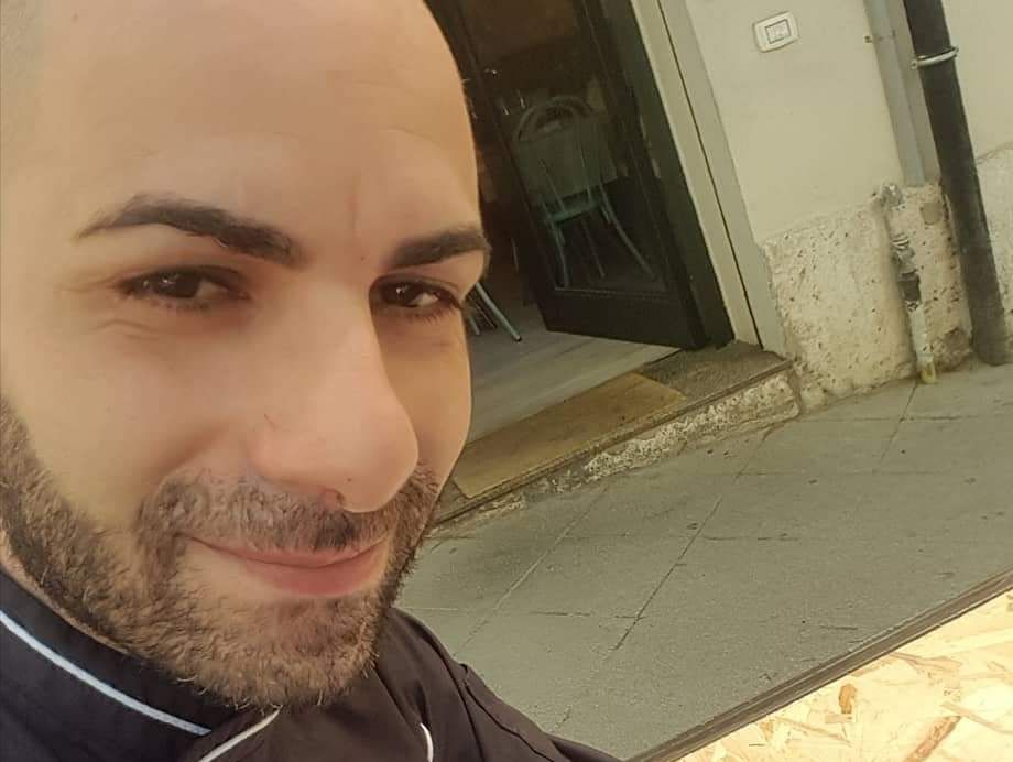 La scelta di Ivan, chef di Monserrato: “Pronto a cucinare gratis nelle case di riposo”