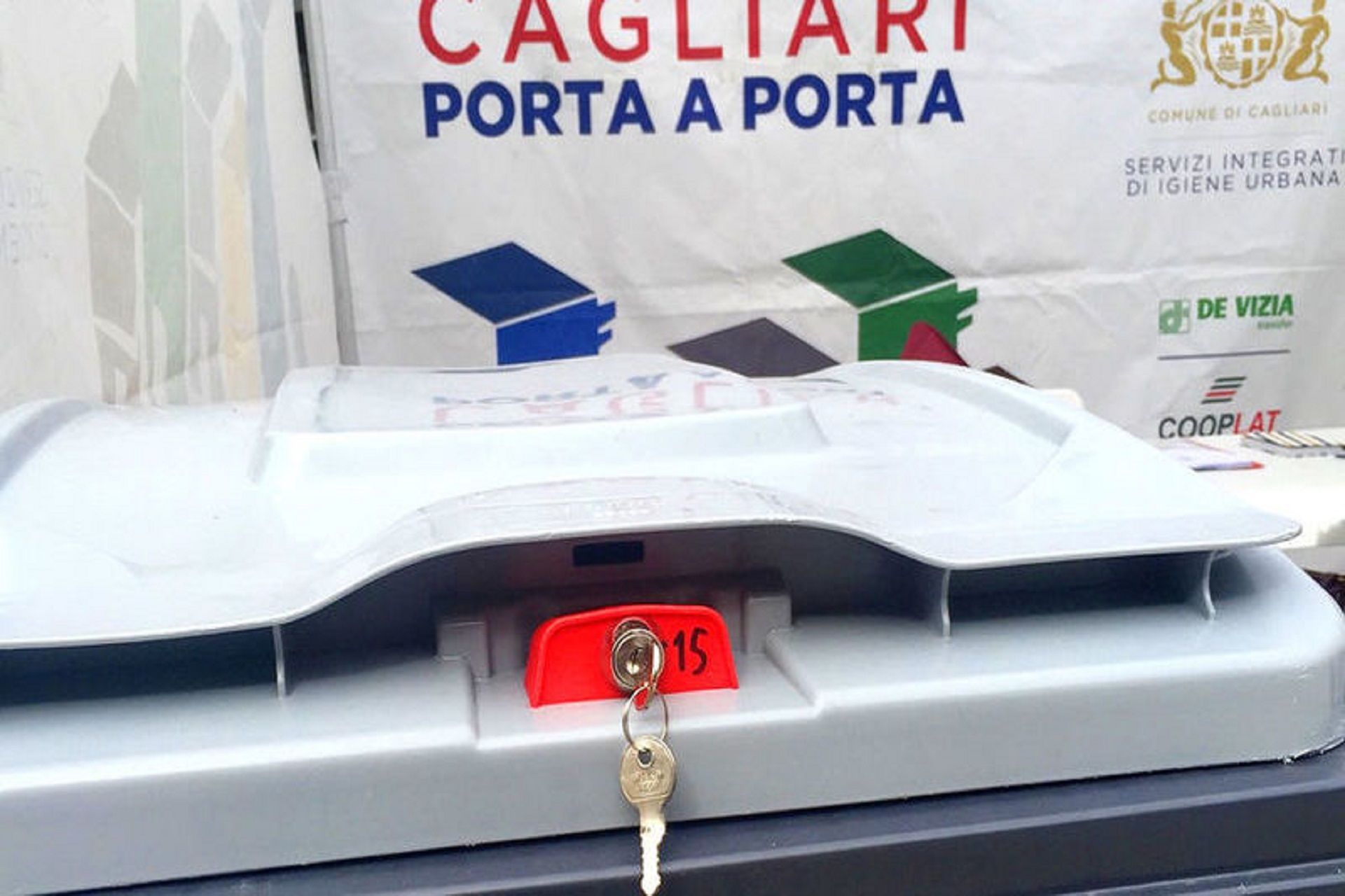 Coronavirus, come raccogliere i rifiuti se positivi o in quarantena obbligatoria a Cagliari