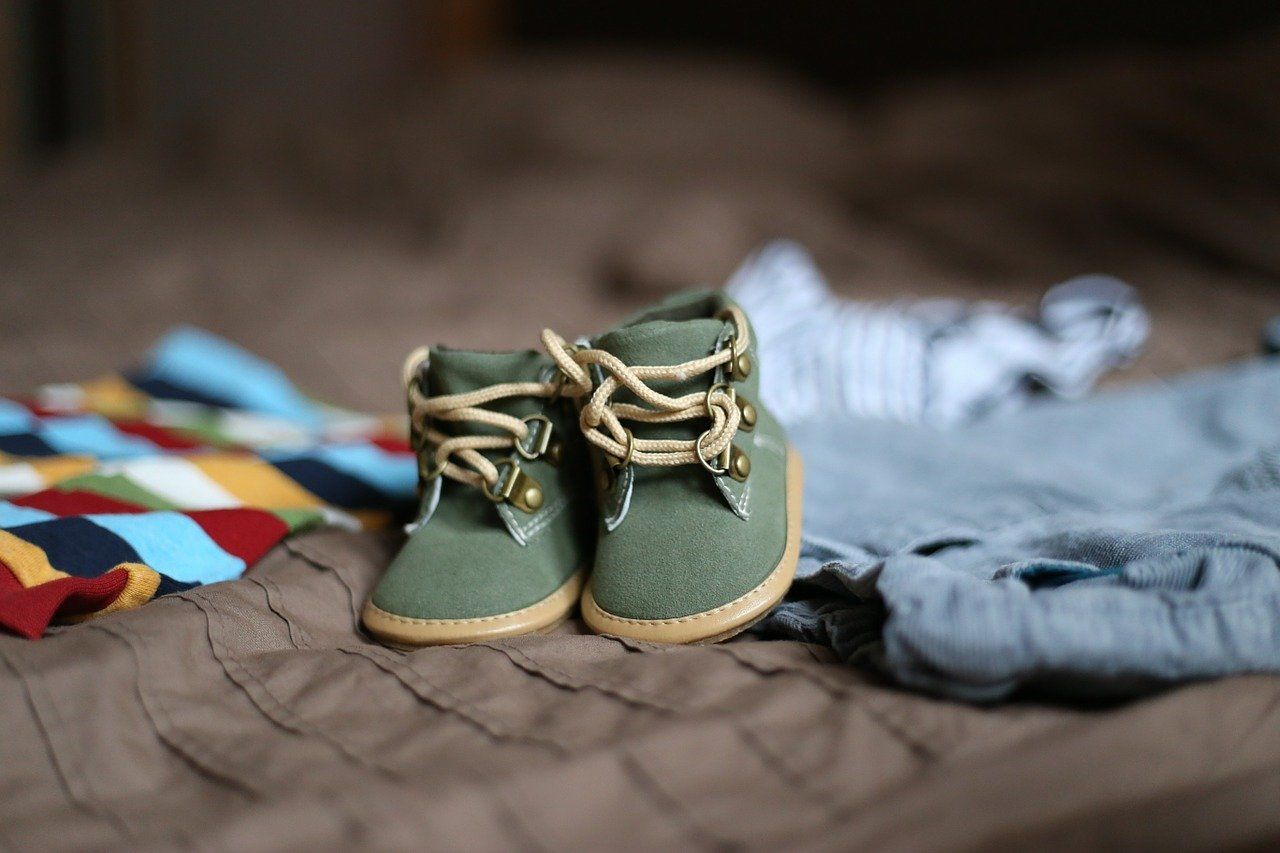 “Cagliari, volevo comprare le scarpe per la mia bambina di due anni: merce vietata, sino al 3 maggio resterà scalza….”