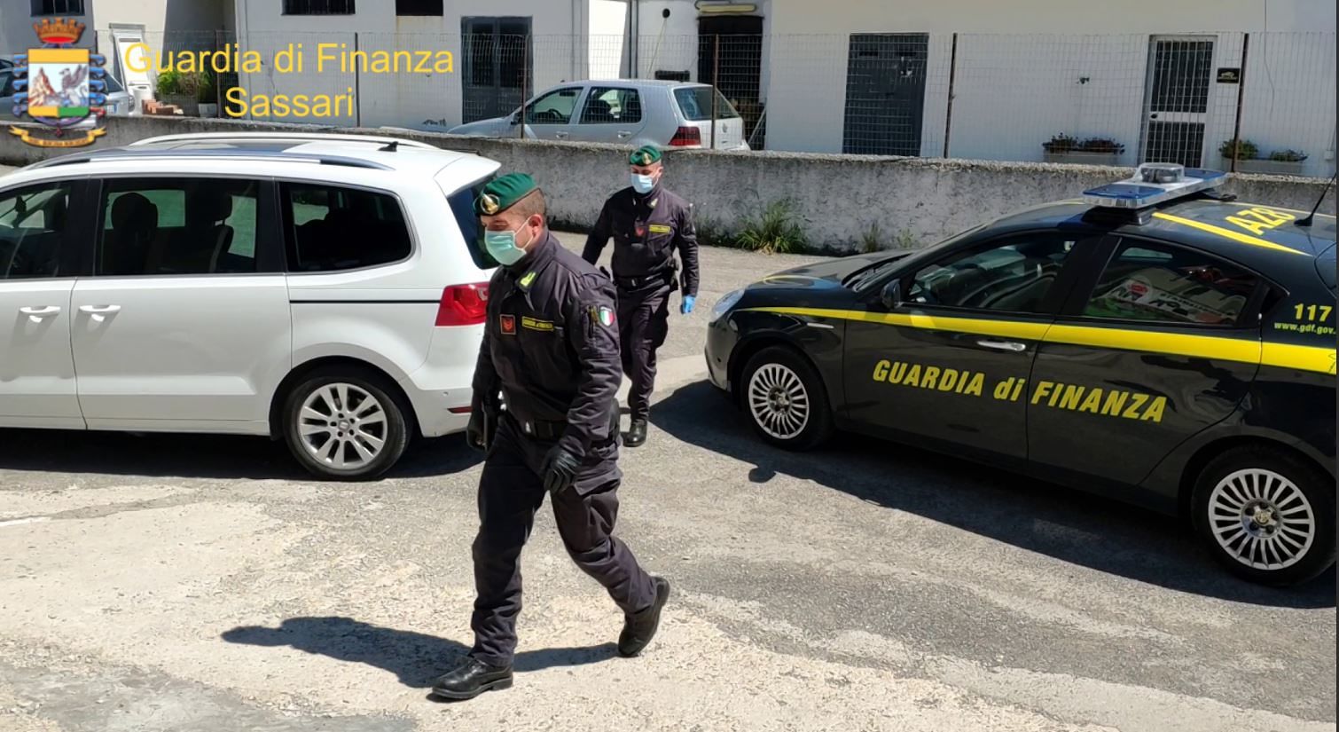 Prodotti non sicuri, la Finanza sequestra 65mila mascherine nel Sassarese