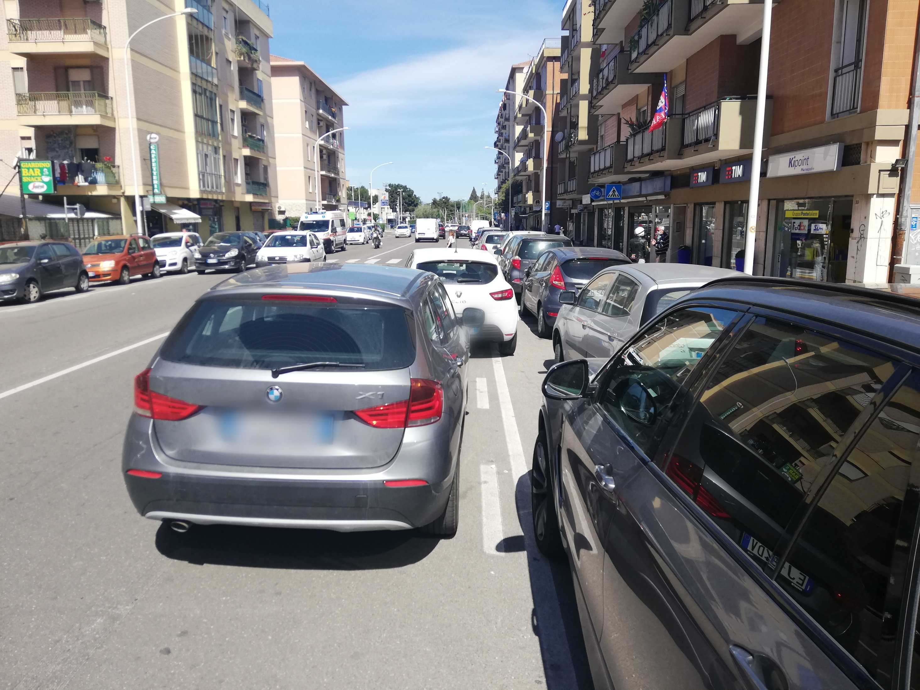 Cagliari, fine del lockdown: ritornano traffico e parcheggi in doppia fila