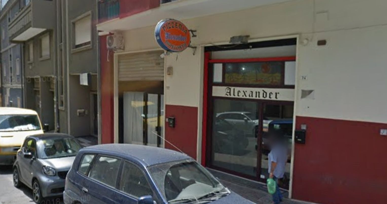 Cagliari, resta chiusa anche la bisteccheria Alexander: “Rischiamo di collassare per i debiti”
