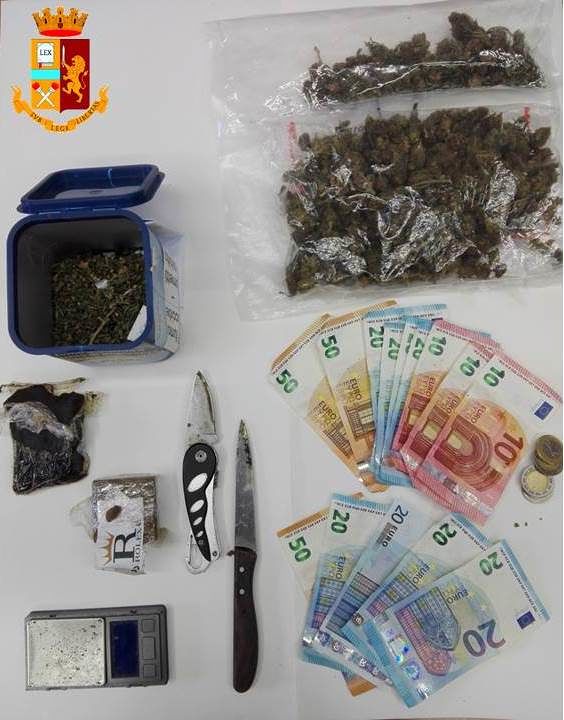 Un market della droga in casa a Cagliari: 34enne arrestato dalla polizia