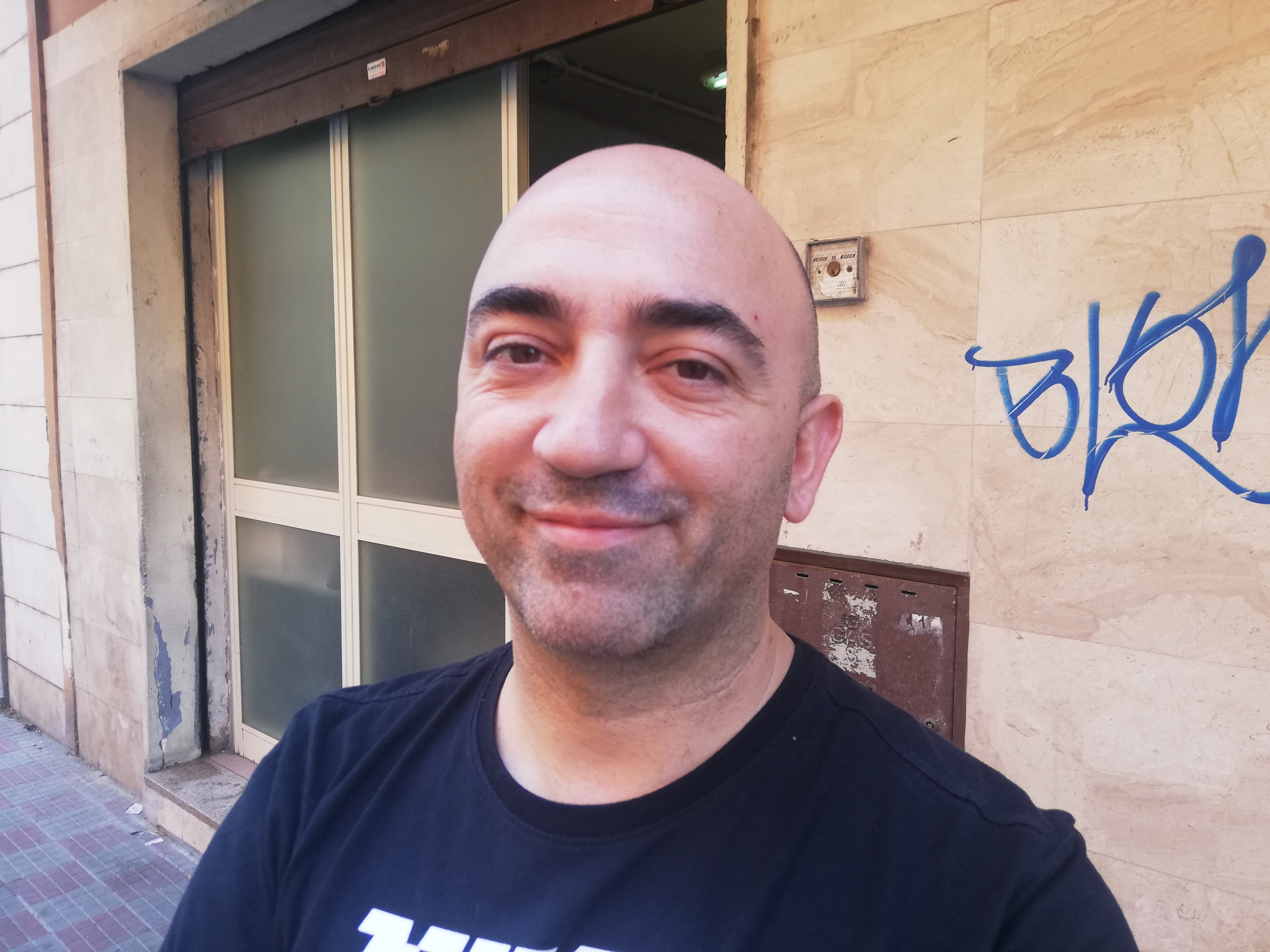 Laboratorio distrutto dal rogo a Cagliari, raccolta fondi sui social: “Aiutiamo Gianluca Aresu”
