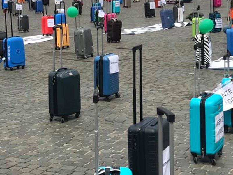 Valigie vuote e disperazione, l’sos degli agenti di viaggio sardi: “Siamo allo stremo”
