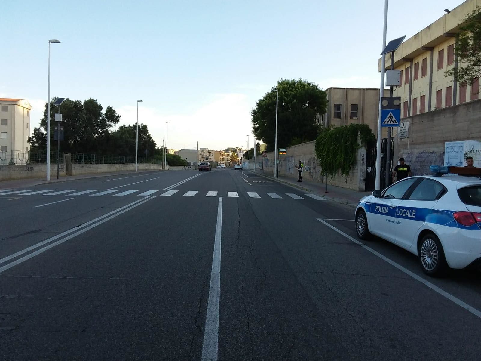 Cagliari, 39enne travolto da un’auto in via Cornalias: è grave