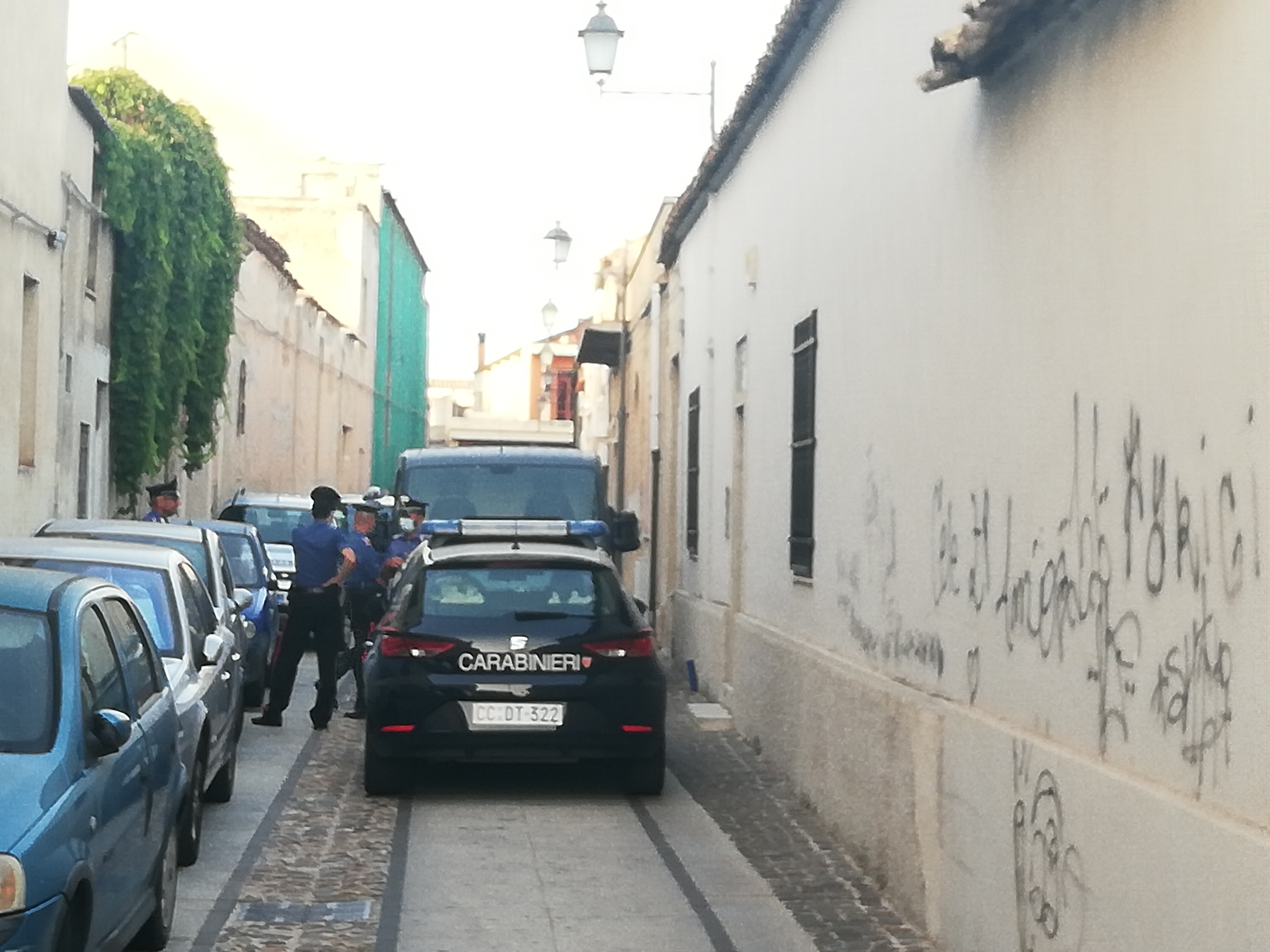 Spara alla moglie e poi si uccide: tragedia familiare in via Nigheli a Quartucciu
