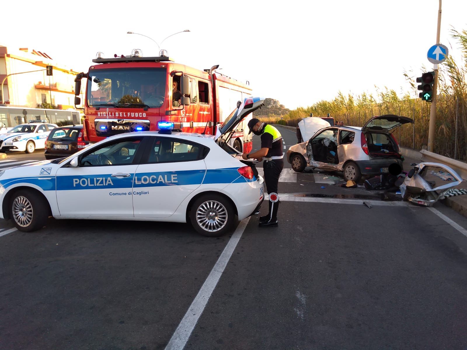 Cagliari, schianto al Poetto: gravissimo un 36enne milanese, in ospedale anche una 53enne selargina