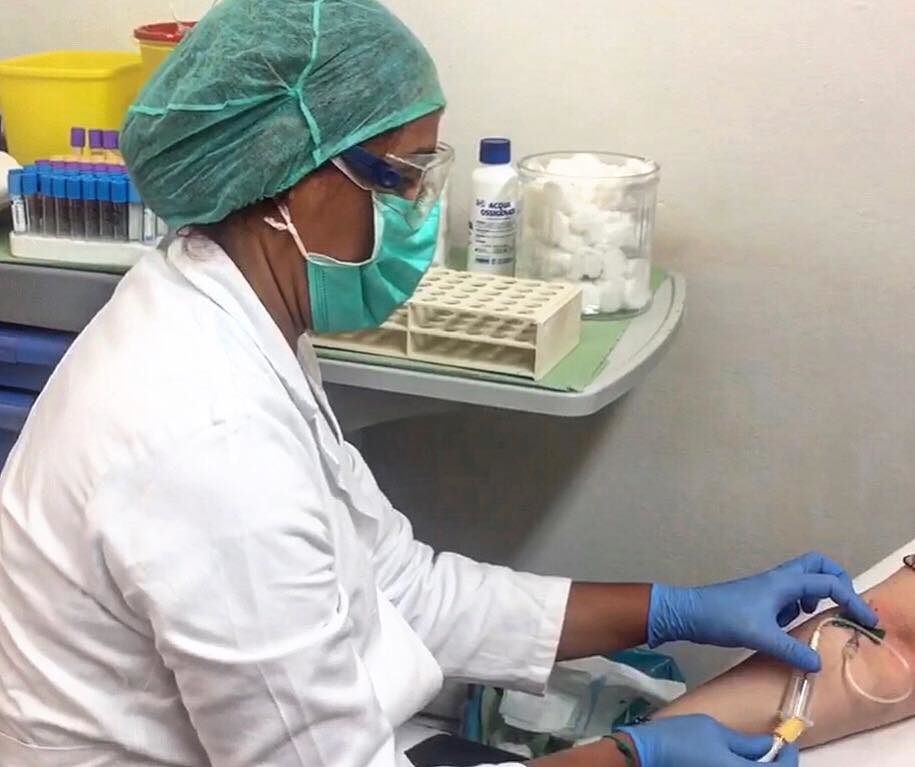 Cagliari, positivo un cittadino tornato dalla Bulgaria: altro contagio a Sassari, contrae il virus una turista