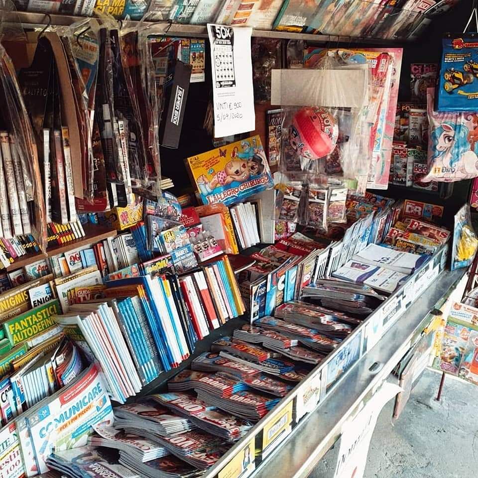 Ruba un telefono da un’edicola a Monserrato, ma le telecamere riprendono il adro