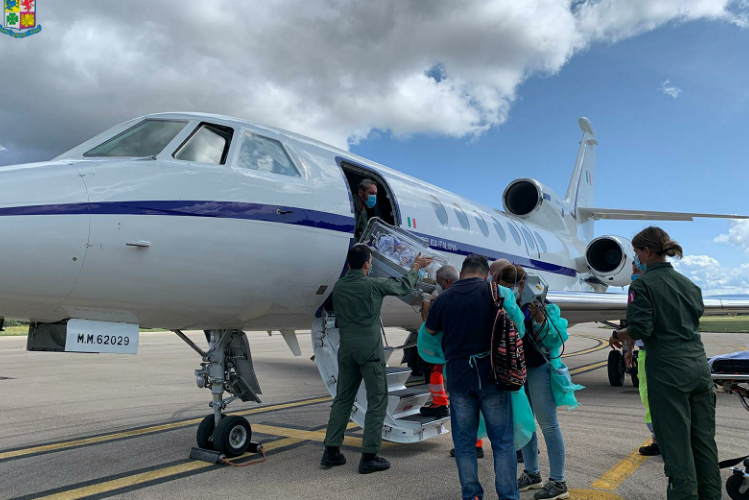 Alghero-Genova, volo salvavita con un Falcon dell’Aeronautica per una bimba di 5 mesi