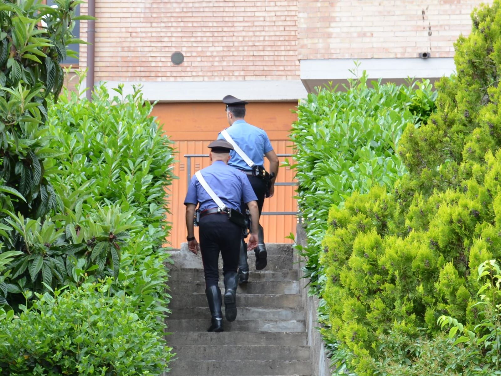Stalking a Cagliari: pedinamenti, minacce e ingiurie alla ex moglie