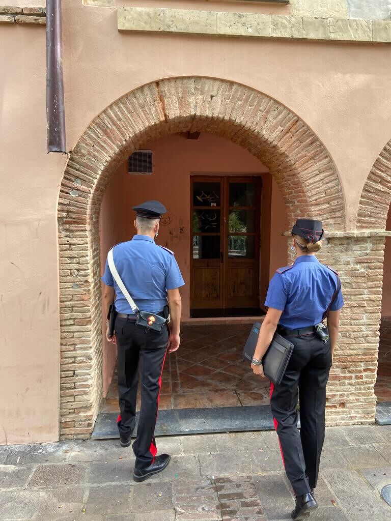 Guasila, truffa della piscina esterna per soli 800 euro: 19enne denunciato dai carabinieri
