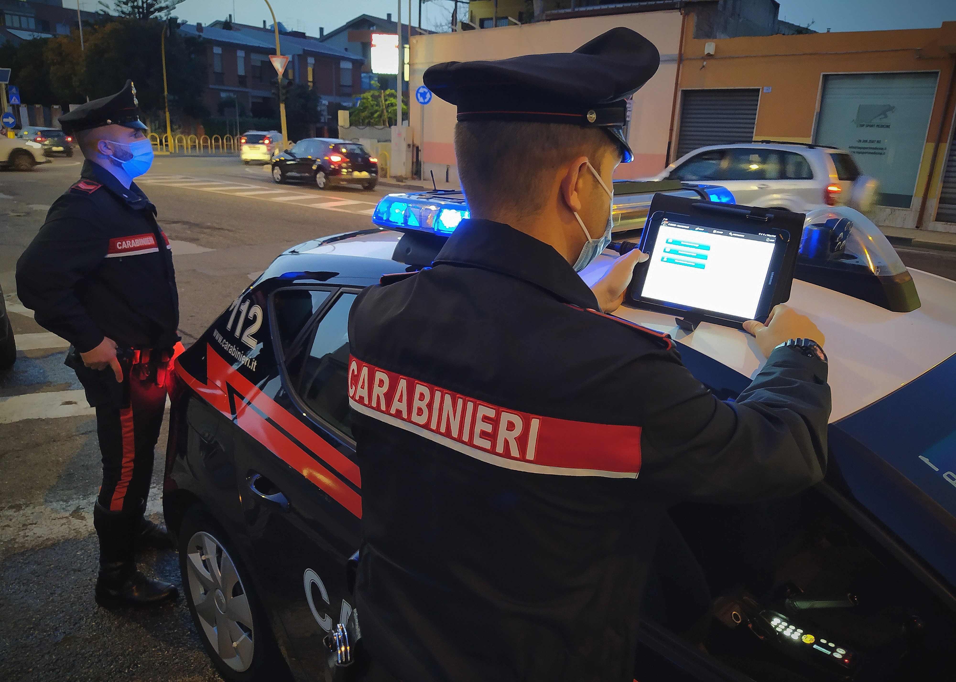 In strada senza mascherina e oltre le 22, sanzioni a Iglesias e Gonnesa