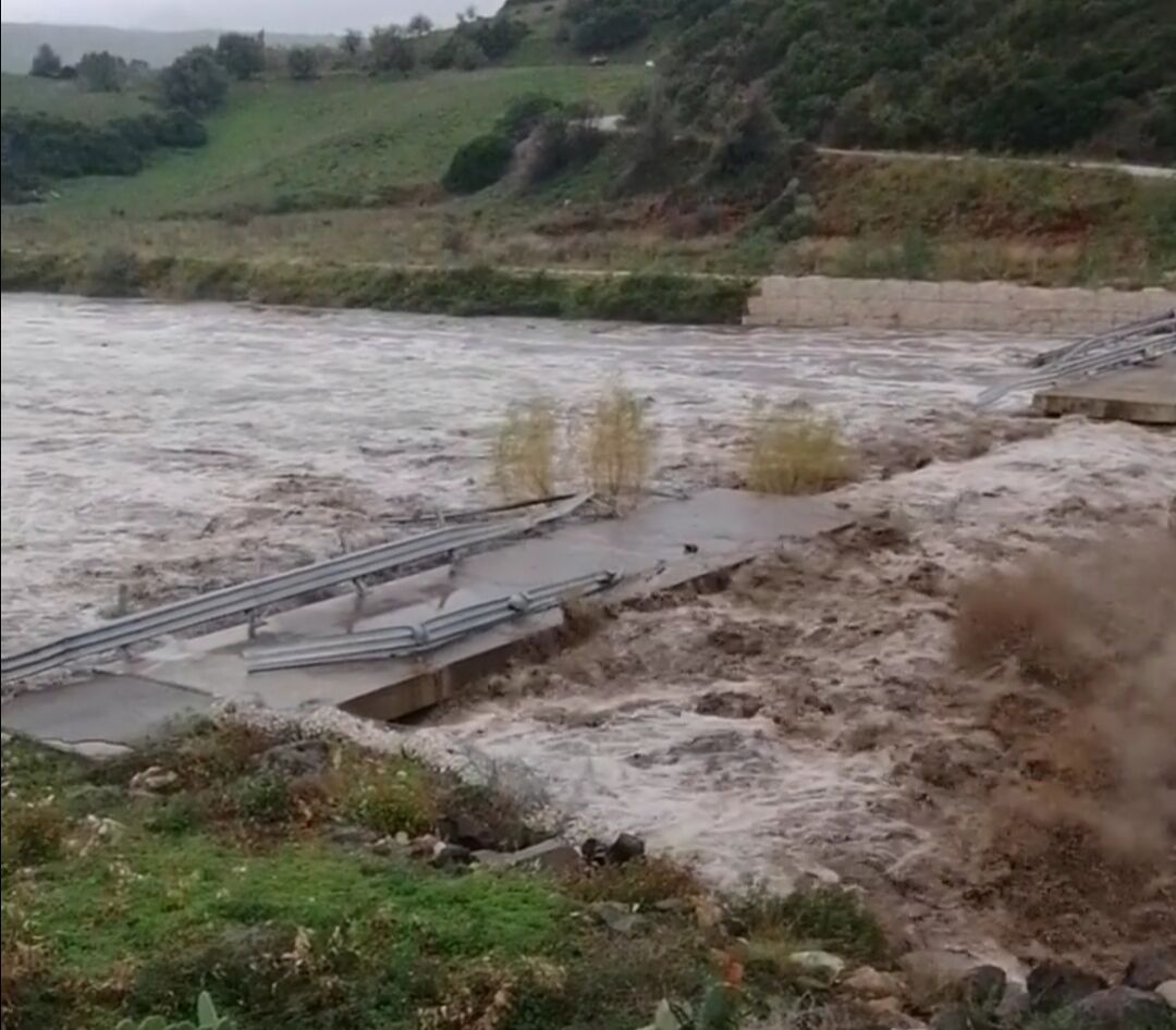 A Galtellì esonda il Cedrino, situazione critica: “L’acqua della diga ancora non è arrivata, tornate a casa”