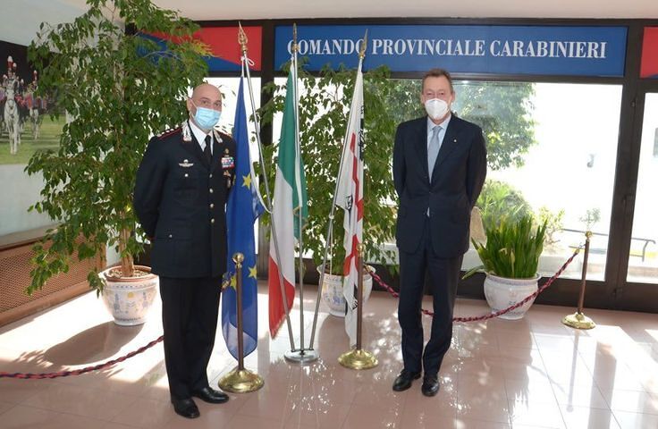 Cagliari, il questore Paolo Rossi in visita dai carabinieri: “Migranti e pandemia, massimo impegno”