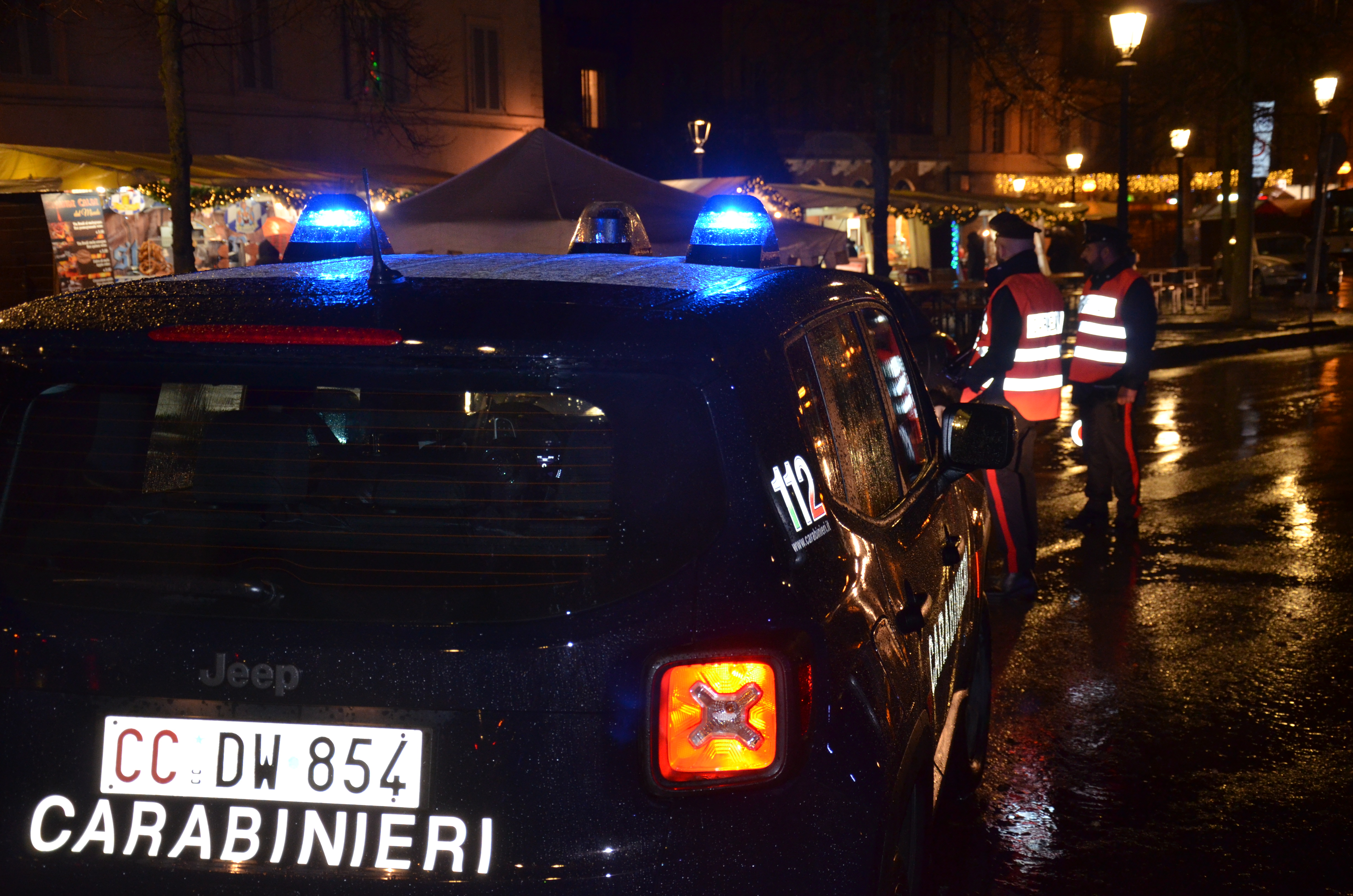 Girava in piena notte con un coltello: sanzione di 400 euro e denuncia per un 43enne a Carbonia
