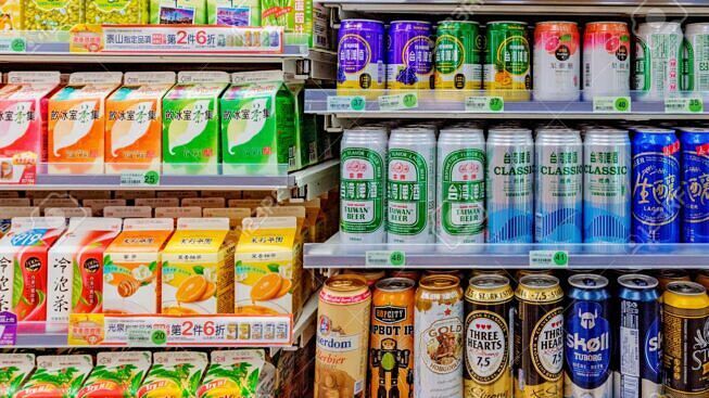Virus, stretta di Truzzu per Natale: minimarket e distributori di bibite chiusi alle 20 a Cagliari